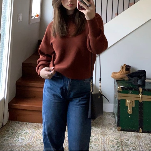 Orange sweater/top 🧡 - Picture 2 of 2